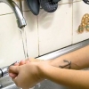 Limpando as narinas dos seus óculos