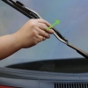 Limpando o para-brisa do seu carro