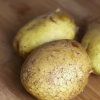 Assar uma batata no micro-ondas