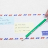 Dobre uma carta e coloque-a em um envelope