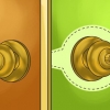 Abrindo uma porta com uma faca
