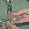 Fazendo uma vela perfumada em uma jarra