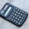 Desligue uma calculadora escolar regular