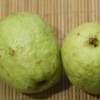 Comer uma goiaba