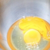 Fazendo uma omelete de queijo