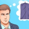 Embalando um saco de roupa