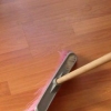 Limpando um piso laminado