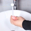 Limpando uma esponja de maquiagem
