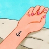 Fazer uma tatuagem sem seus pais descobrirem