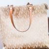 Reconhecer se uma bolsa de grife é real ou falsa