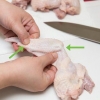 Cortar asas de frango