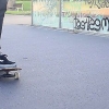 Aprendendo a girar em um skate