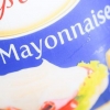 Usando maionese como condicionador de cabelo