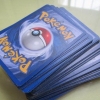 Jogando com cartas de pokémon