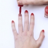 Deixe o esmalte secar rapidamente