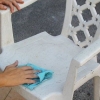 Pintar móveis de plástico