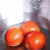Escalde os tomates