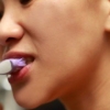 Obtenha dentes brancos, limpos e brilhantes