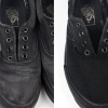 Limpando vans pretas