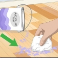Removendo a tinta acrílica da madeira