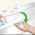 Tirando o cheiro de gasolina das mãos
