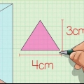 Calculando o volume de um prisma triangular