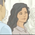 Lendo a linguagem corporal das mulheres ao flertar