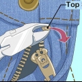 Fazendo o zíper de um jeans