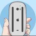 Carregando um mouse da apple