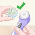 Usando uma escova facial