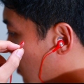 Reparando um fone de ouvido