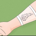 Preparando uma nova tatuagem
