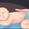 Arrotar um bebê dormindo