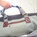 Embalando uma bolsa de praia