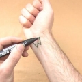 Como fazer uma tatuagem temporária com um marcador