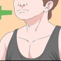 Treinando seu queixo duplo através de exercícios de ioga