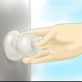 Praticar nudismo no seu quarto sem que ninguém saiba