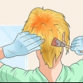 Corrija as raízes do cabelo laranja ao descolorir o cabelo
