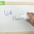 Remover resíduos de tinta antigos de um quadro branco