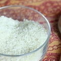 Fazendo farinha de arroz