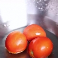 Escalde os tomates