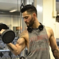 Treinando para obter braços musculosos rapidamente