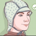 Coloque seu cabelo com uma touca de destaque você mesmo