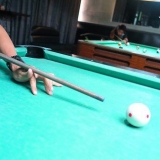 Jogar sinuca de 9 bolas