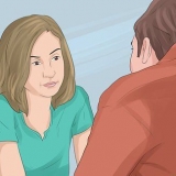 Educadamente diga não a um homem que quer sair com você