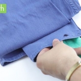 Tirar manchas de sangue do jeans