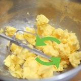 Fazendo o recheio de creme de manteiga