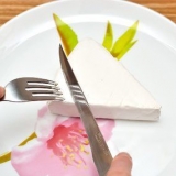 Comendo brie
