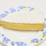 Comendo camembert
