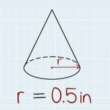Calculando o volume de um cone